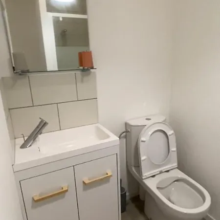아파트 Lanester Suite Home